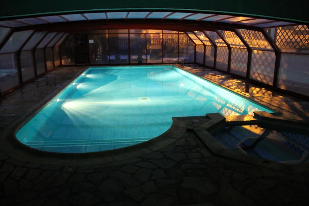 Hotel De La Pomme De Pin 뷰부코레방 외부 사진